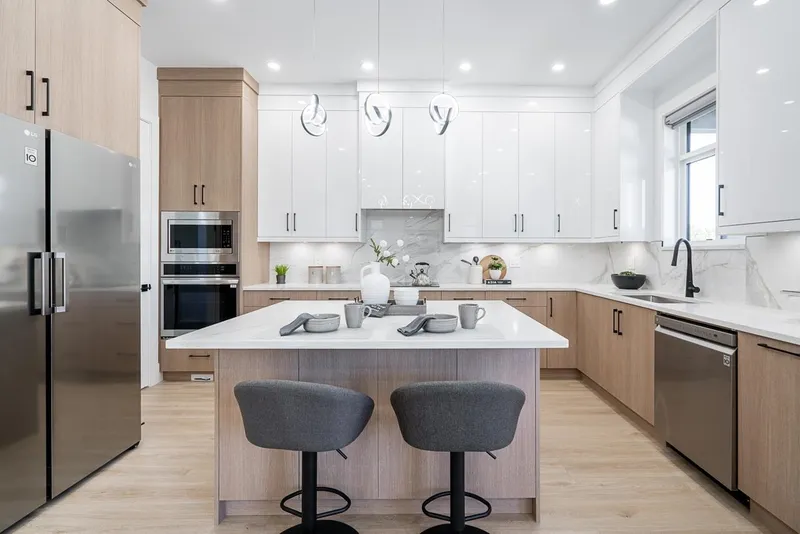 1941 PRAIRIE AVENUE - photo 4 of 25