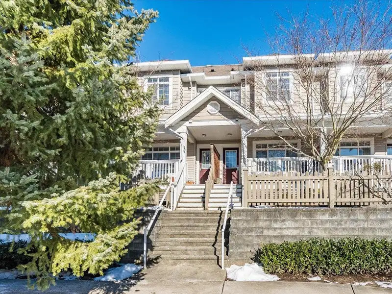 18 6852 193 STREET - photo 1 of 27
