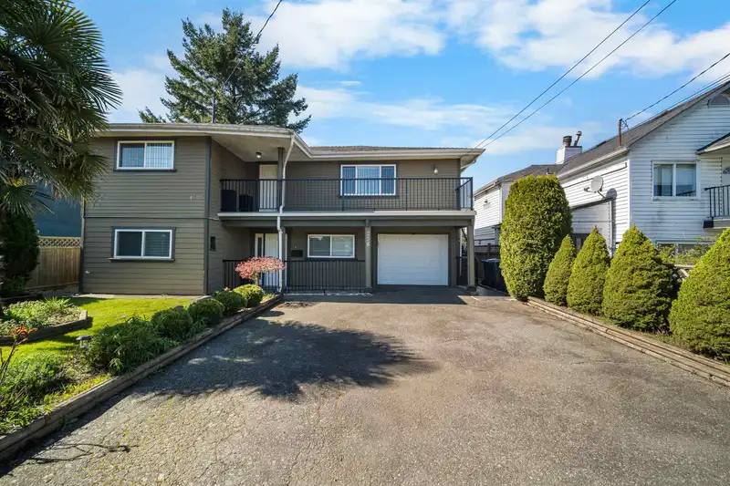 228 PEMBINA STREET - photo 1 of 36