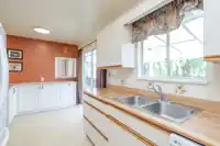 5489 MAPLE CRESCENT - thumbnail 13