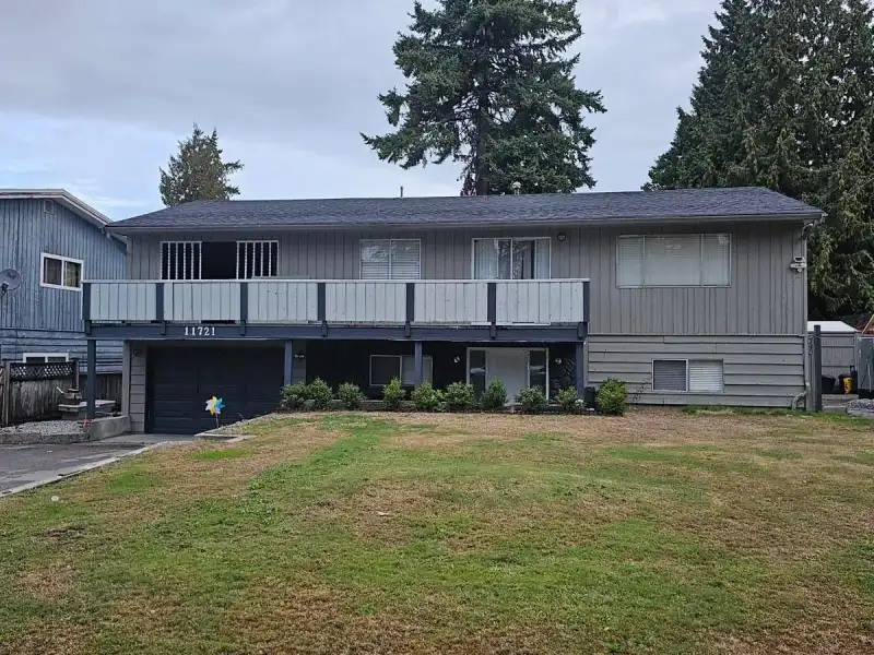 11721 79A AVENUE - photo 1 of 5