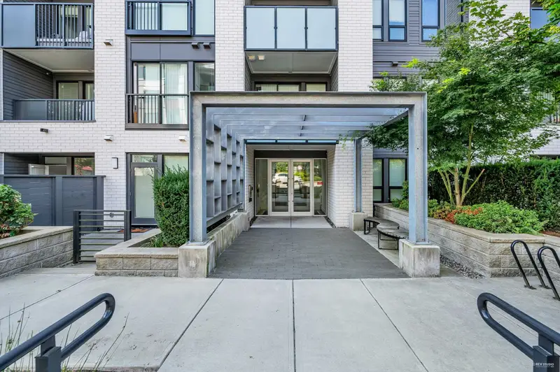 402 9228 SLOPES MEWS - photo 2 of 16