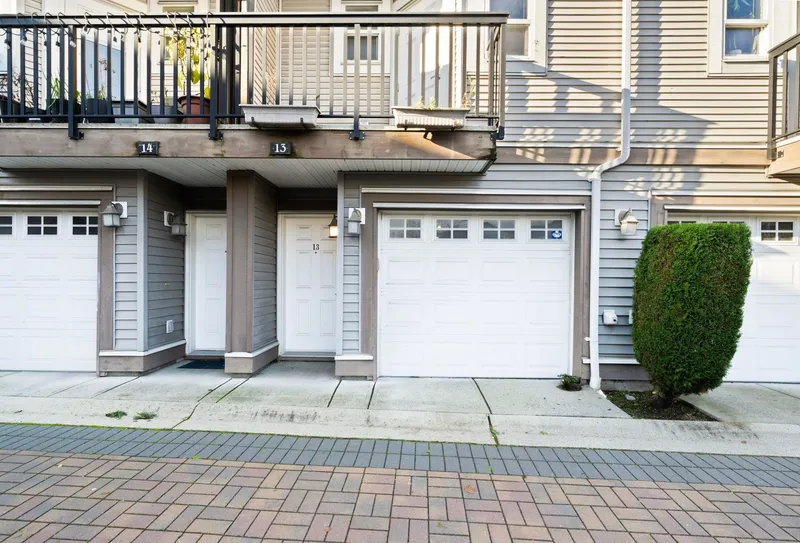 13 22788 WESTMINSTER HIGHWAY - photo 4 of 25