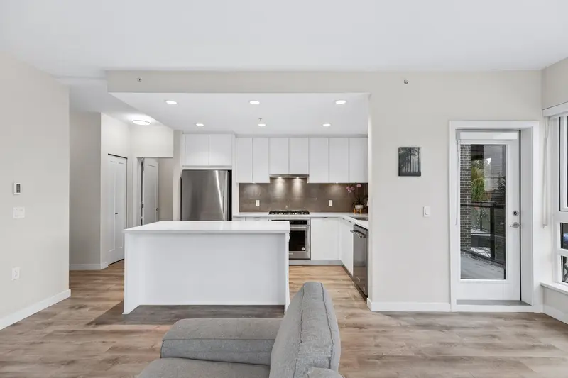 315 615 COTTONWOOD AVENUE - photo 4 of 25