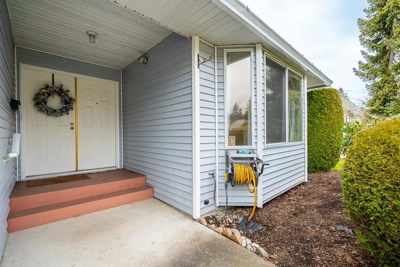 1285 163 A STREET - photo 3 of 25