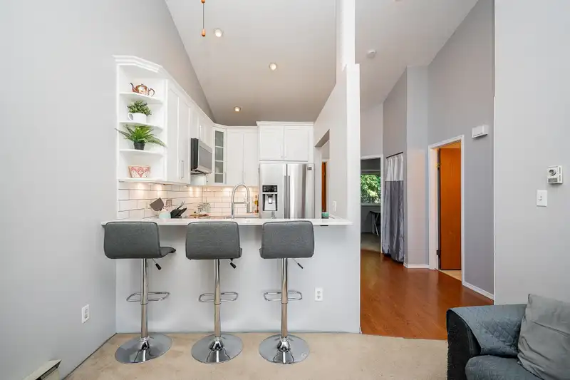 305 11724 225 STREET - photo 4 of 32