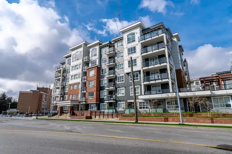 1208 2180 KELLY AVENUE - photo 1 of 38