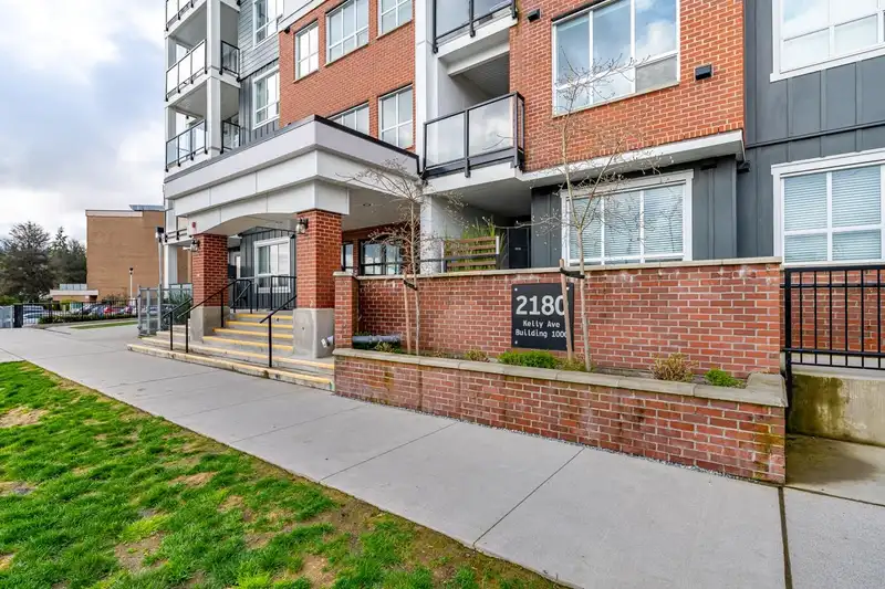 1208 2180 KELLY AVENUE - photo 2 of 38