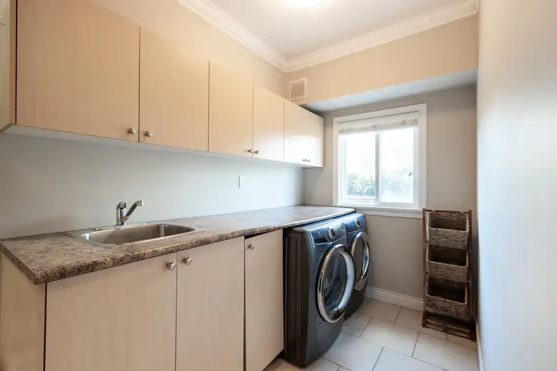6140 FRANCIS ROAD - photo 4 of 25