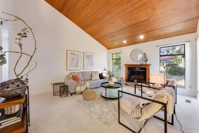 5118 VICTORY STREET - photo 3 of 40