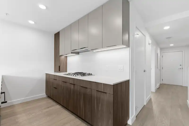 305 3590 W 39TH AVENUE - photo 1 of 26