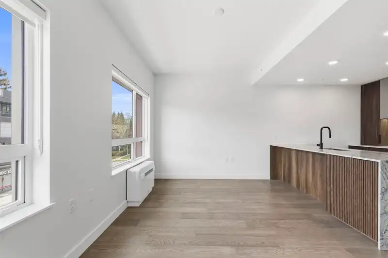 305 3590 W 39TH AVENUE - photo 2 of 26