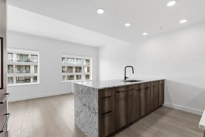 305 3590 W 39TH AVENUE - photo 4 of 26