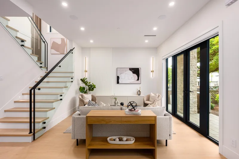 2 3466 FRANKLIN STREET - photo 2 of 25