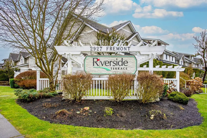 10 2927 FREMONT STREET - photo 1 of 25