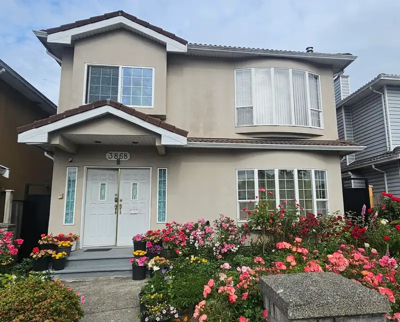 3868 VICTORIA DRIVE - photo 1 of 10