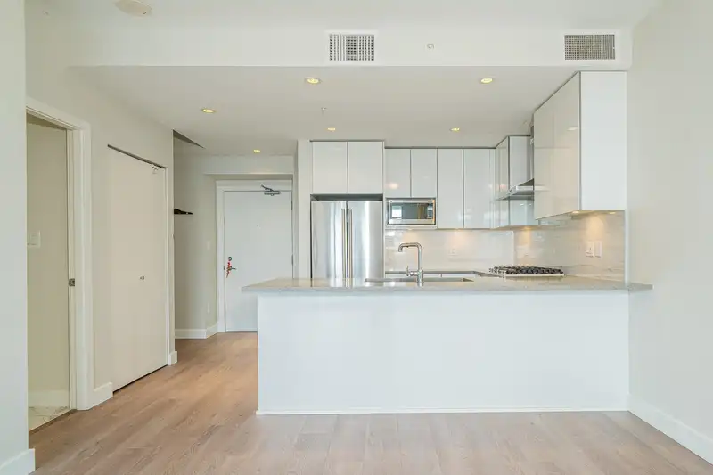 2601 1788 GILMORE AVENUE - photo 3 of 30