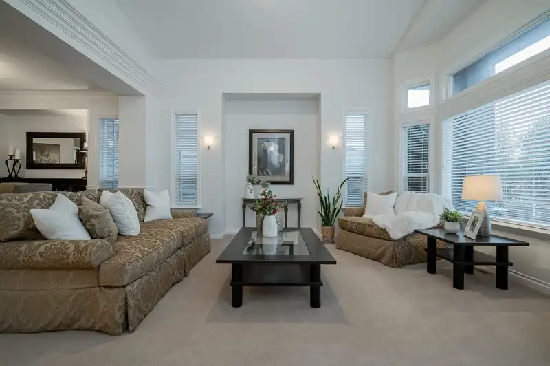 21650 91 AVENUE - photo 3 of 40