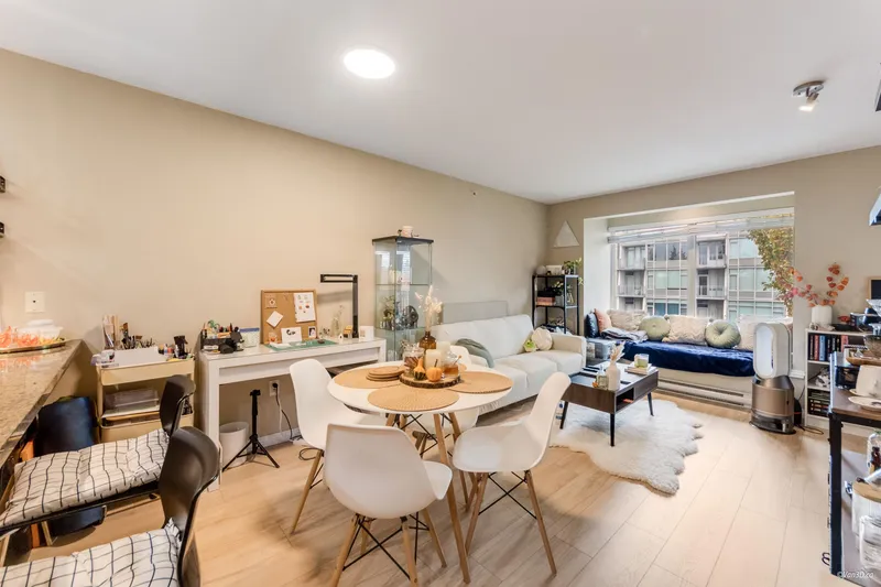 307 5000 IMPERIAL STREET - photo 1 of 17