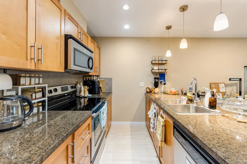 307 5000 IMPERIAL STREET - photo 4 of 17