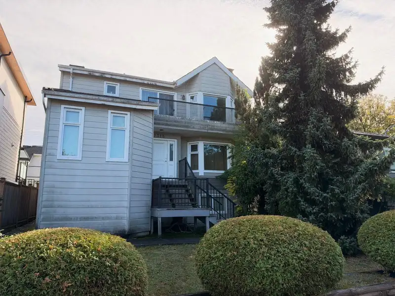1318 E 34TH AVENUE - photo 3 of 3