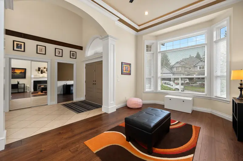 16416 92A AVENUE - photo 4 of 25