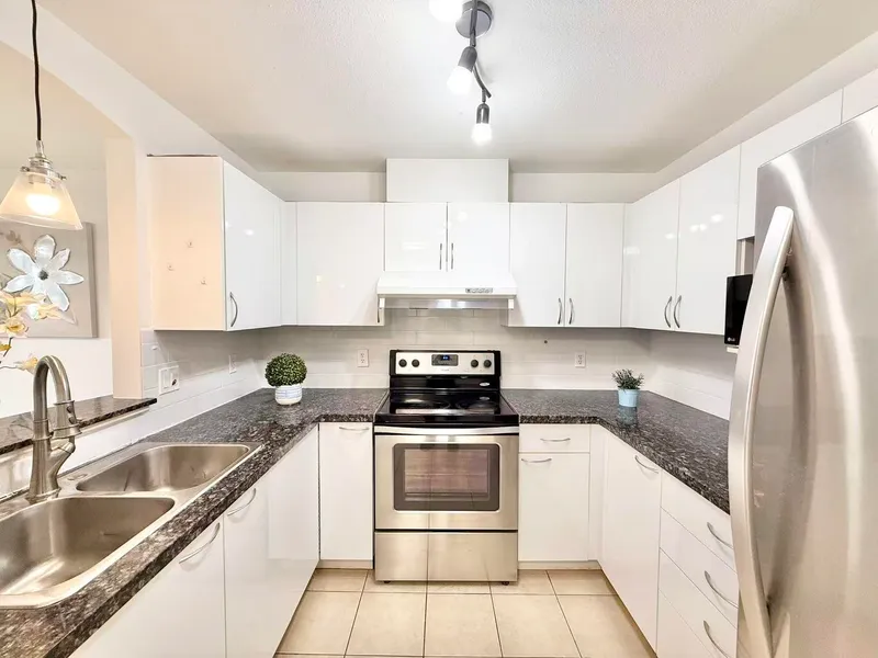 302 8200 JONES ROAD - photo 2 of 25