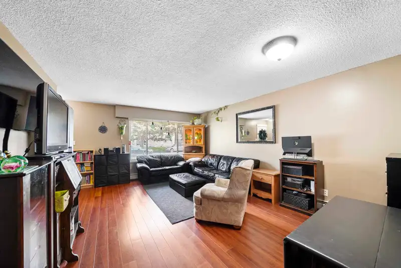 21532 MAYO PLACE - photo 4 of 23
