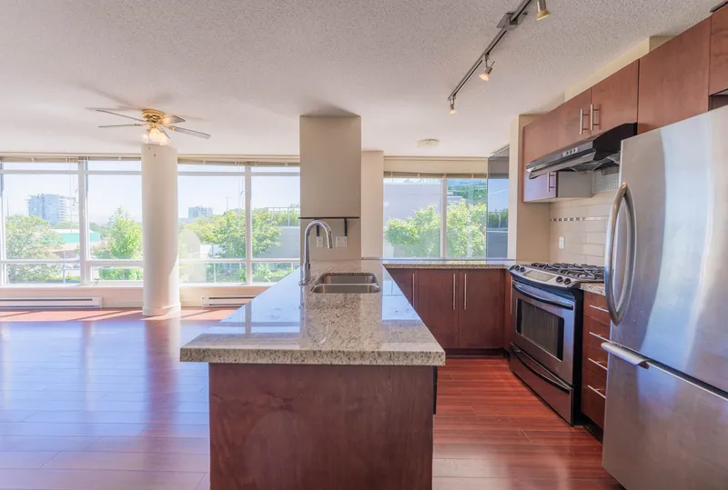 603 8280 LANSDOWNE ROAD - photo 3 of 14