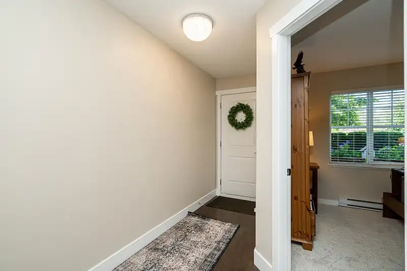 32 16228 16 AVENUE - photo 4 of 25