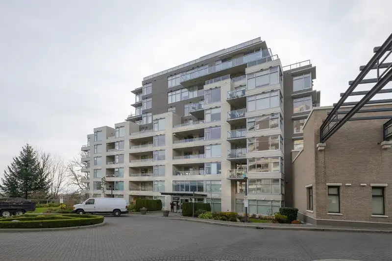 509 9298 UNIVERSITY CRESCENT - photo 1 of 25