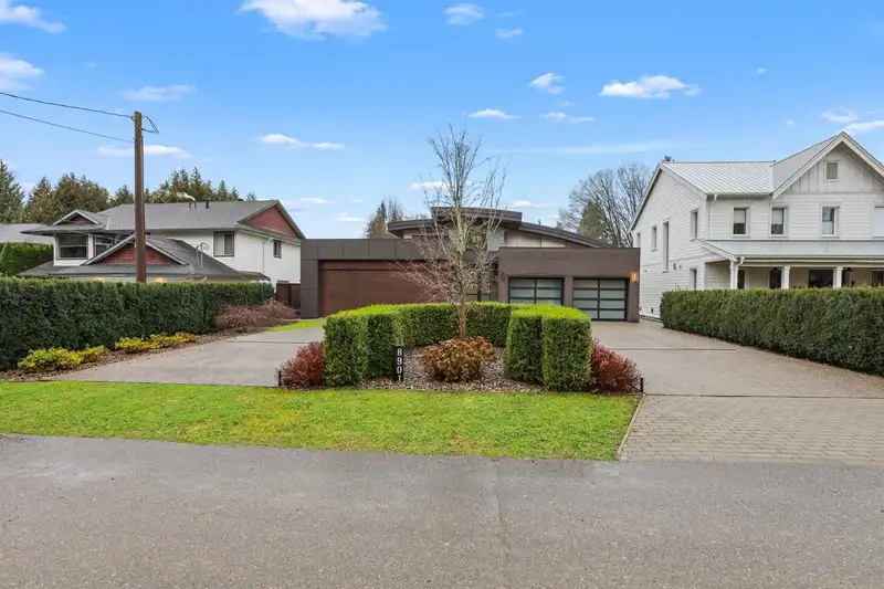 8901 MACKIE STREET - photo 2 of 40