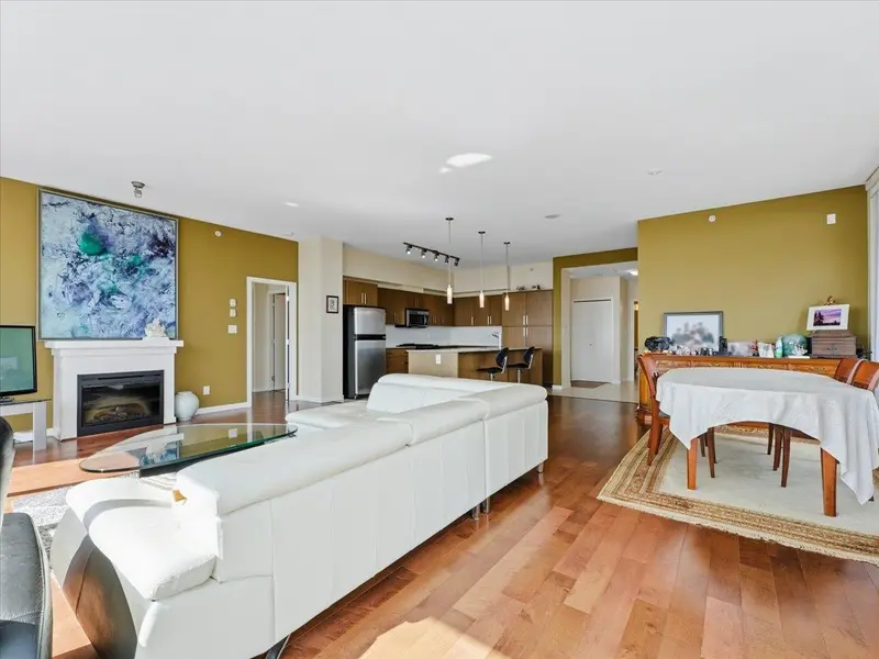 3703 9888 CAMERON STREET - photo 4 of 25