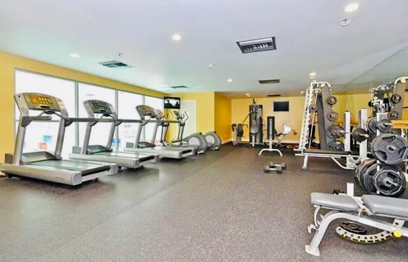 2105 668 CITADEL PARADE - photo 4 of 9