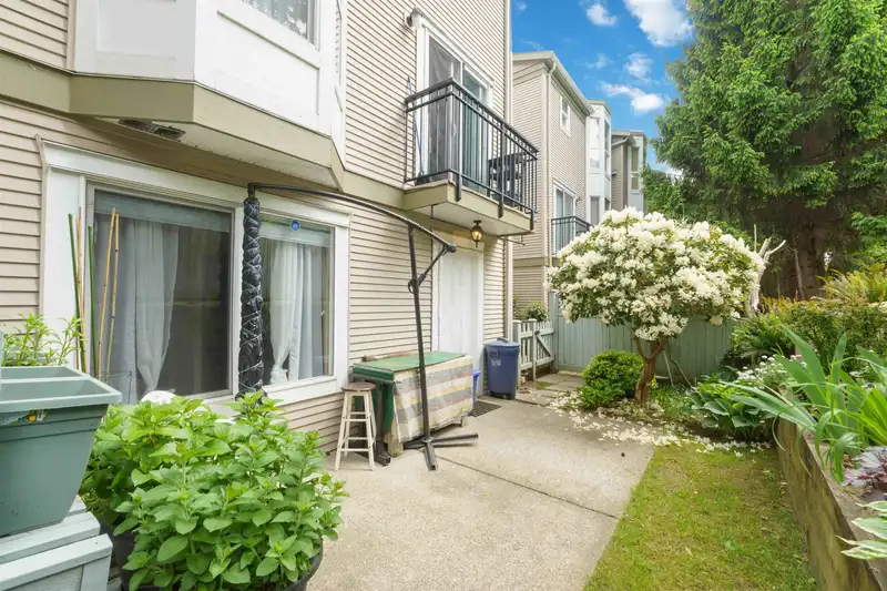 20 9559 130A STREET - photo 3 of 32