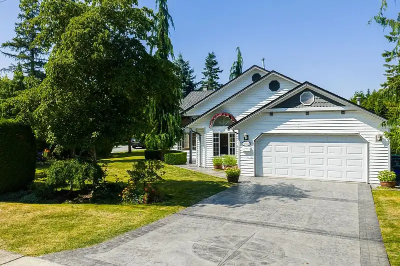 20561 93A AVENUE - photo 1 of 40