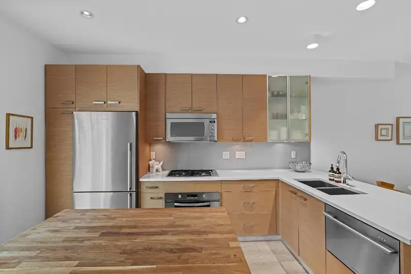 954 W 15TH AVENUE - photo 1 of 30
