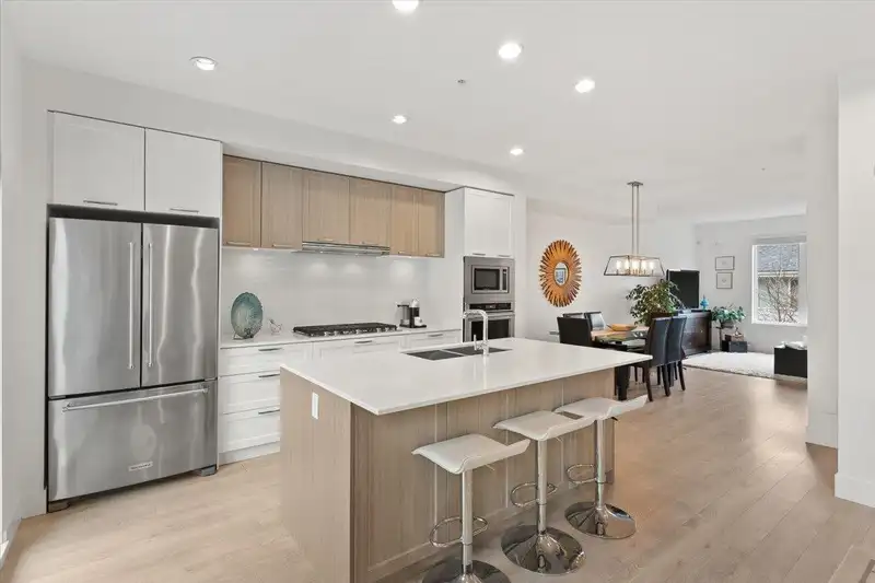 29 2958 159 STREET - photo 1 of 39