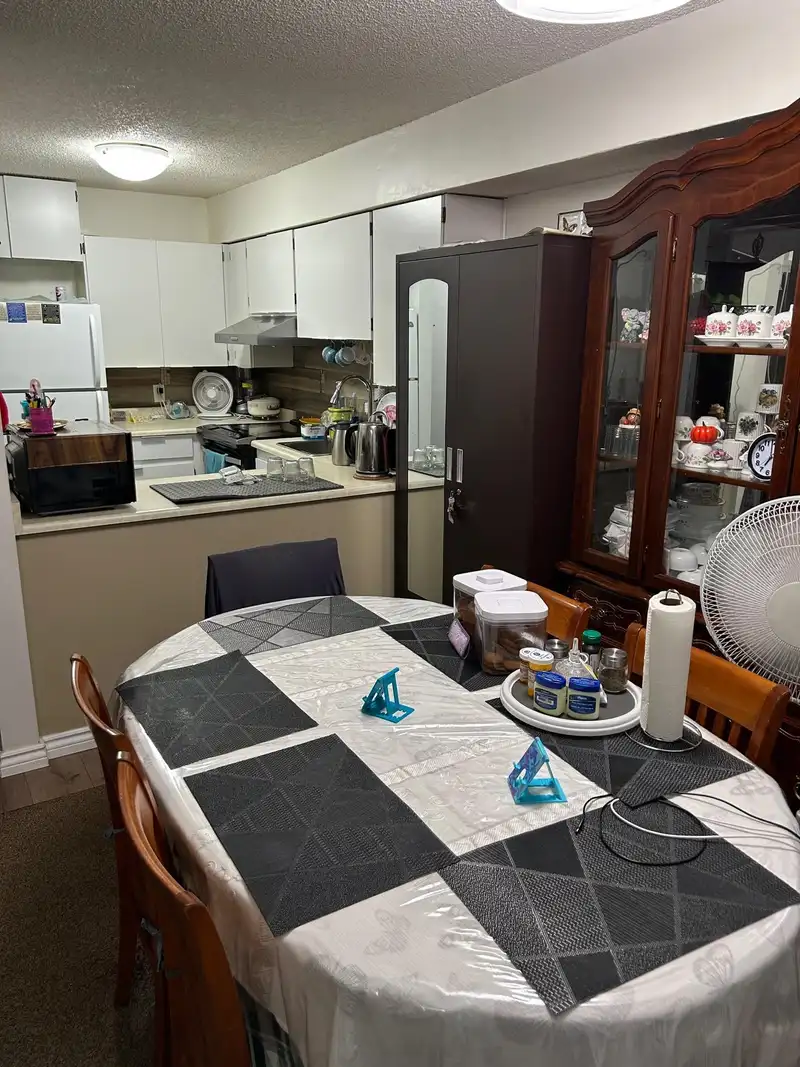 206 7144 133B STREET - photo 4 of 13