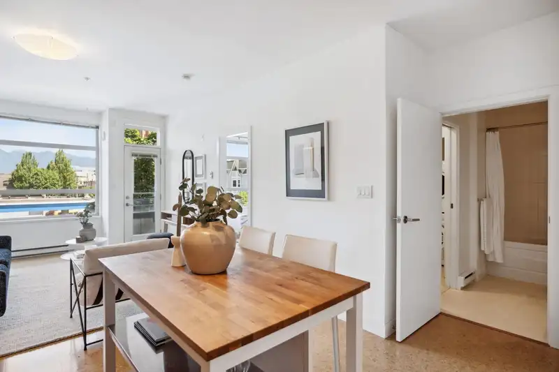 304 2828 MAIN STREET - photo 4 of 16