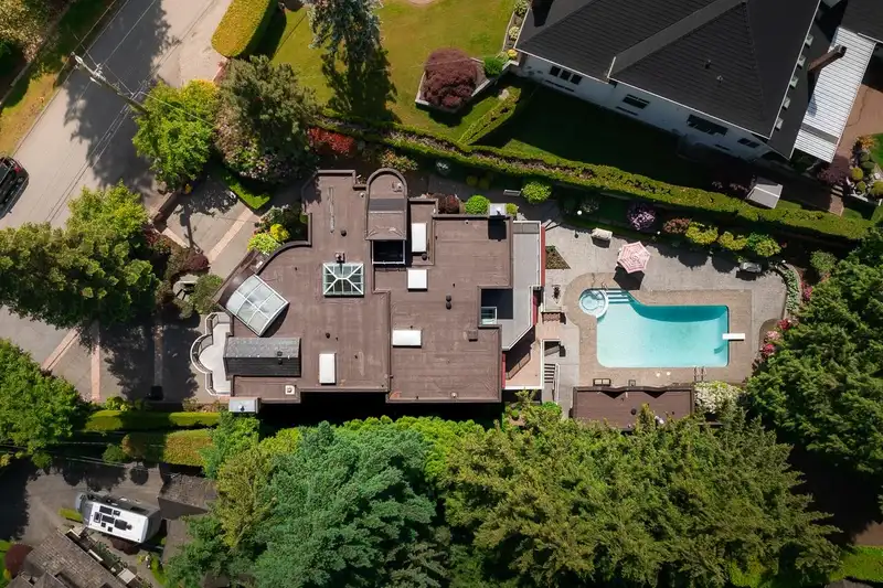 5809 SPERLING AVENUE - photo 3 of 40