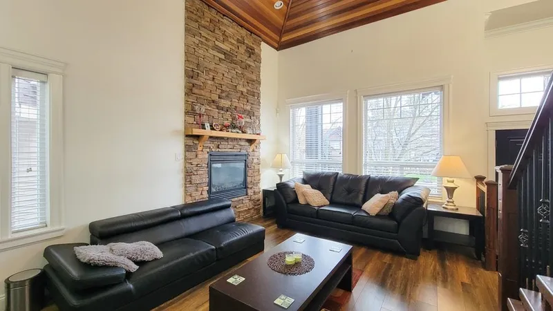 5977 151 STREET - photo 4 of 25