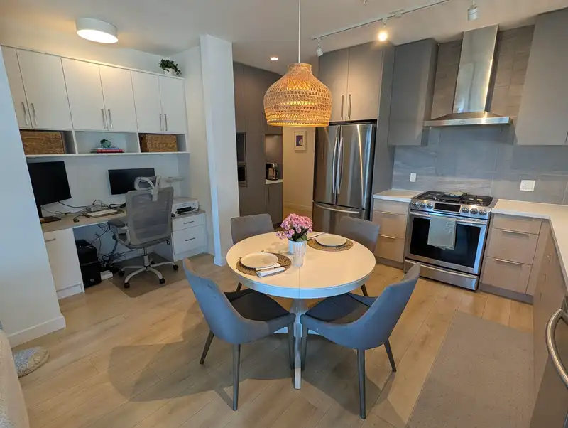 409 603 REGAN AVENUE - photo 2 of 35
