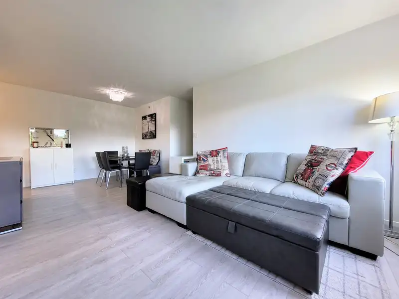 706 3520 CROWLEY DRIVE - photo 3 of 28