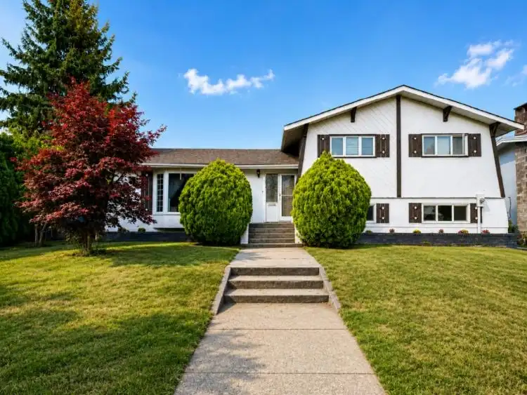 45492 SPARTAN CRESCENT - photo 1 of 30