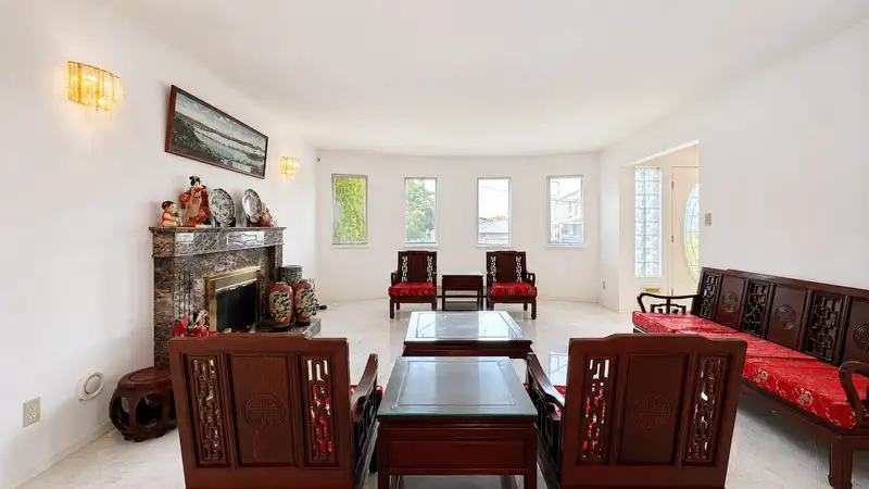 4925 SIDLEY STREET - photo 3 of 30