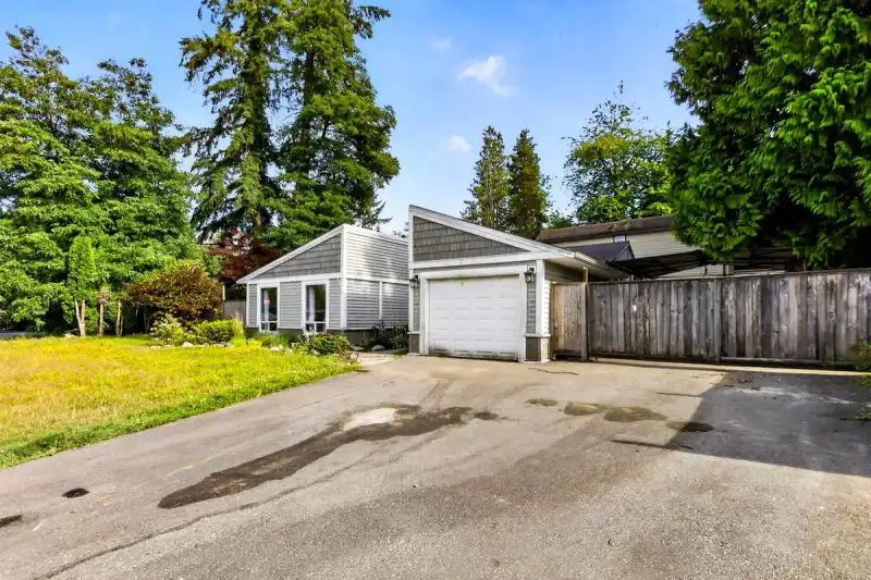 21598 SPRING AVENUE - photo 1 of 38