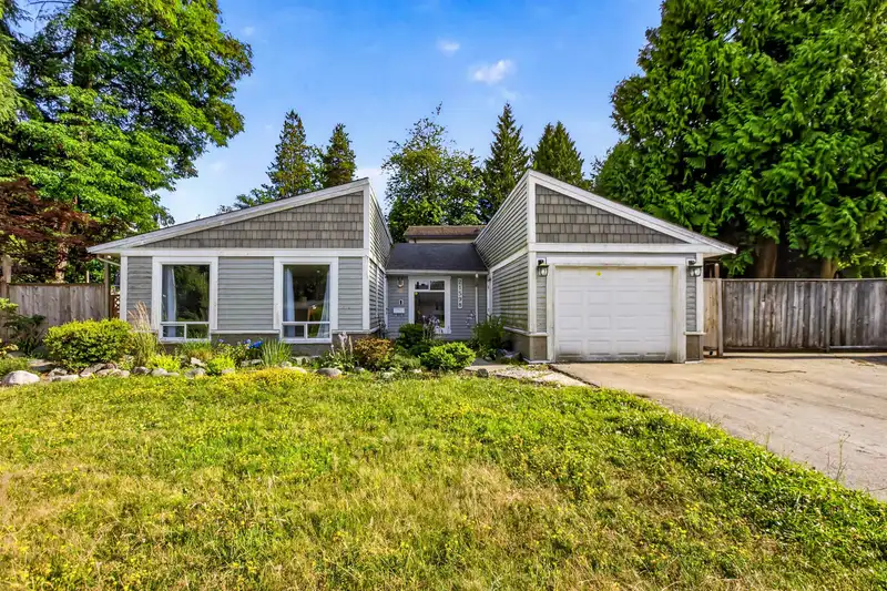 21598 SPRING AVENUE - photo 2 of 38