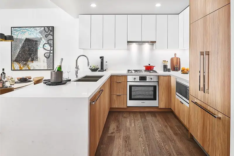 308 7728 PARK CRESCENT - photo 3 of 10
