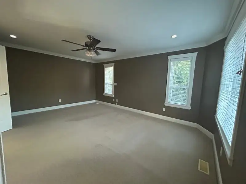 14270 65 AVENUE - photo 4 of 17